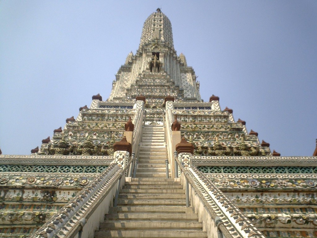 バンコク　観光　wat-arun　階段